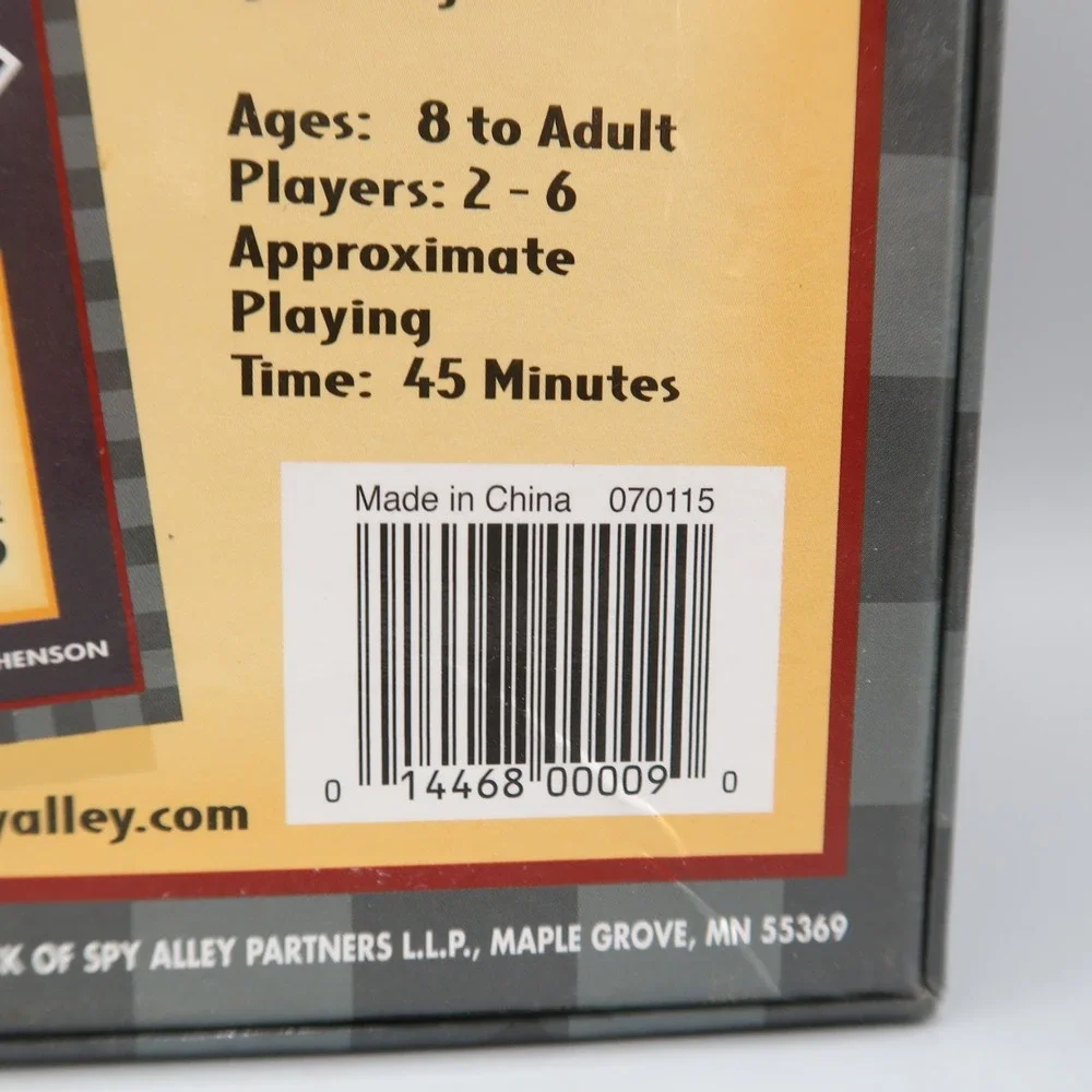 Spy Alley Mensa Award Winning Family Strategy Game Complete in Great Condition